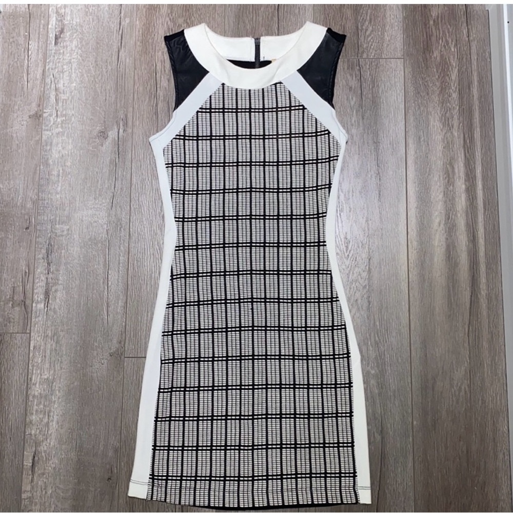 Zara Trafaluc - Fitted Black and White Stretch Dress